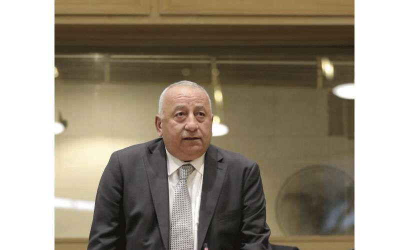 رمضان يطالب النواب بمخاطبة الحكومة للافراج