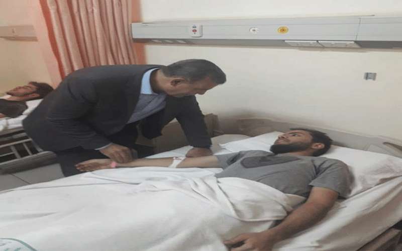 وزير الصحة يعود مصابي حادث المفرق