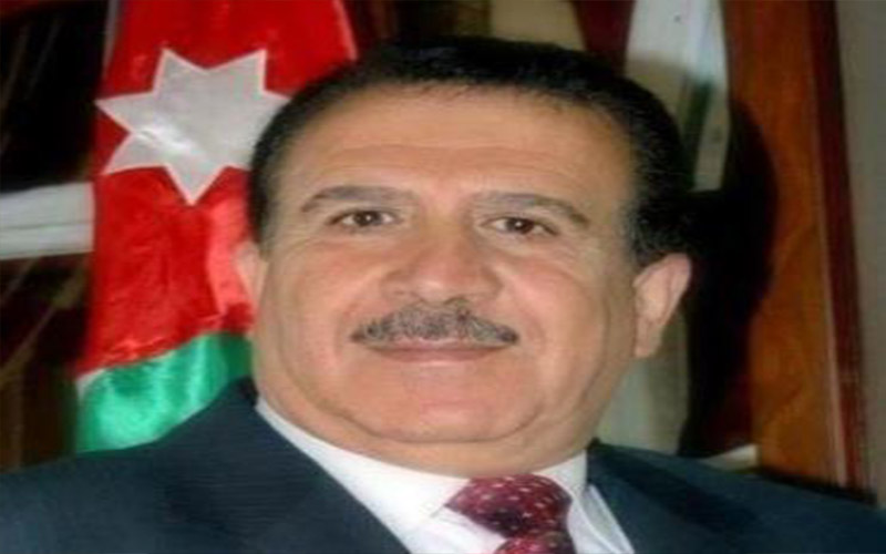 مدير تربية العقبة يحيل نفسه للتقاعد