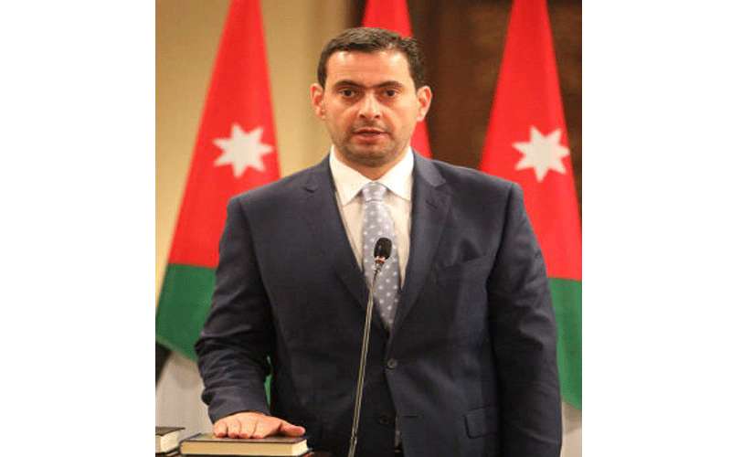 الحموري يفكر بالتراجع عن قرار السماح