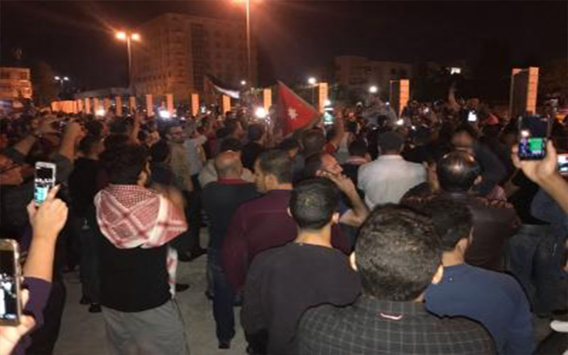 أهالي الرمثا يطالبون بالافراج عن أبنائهم