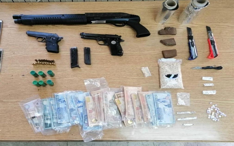 القبض على (14) مروجا وكميات من