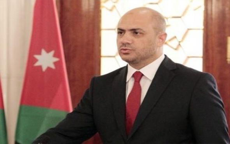 الوزير السابق عربيات يقترح حلا لازمة