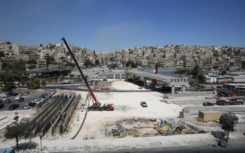 بدء إغلاق مربط عمان فجر الجمعة