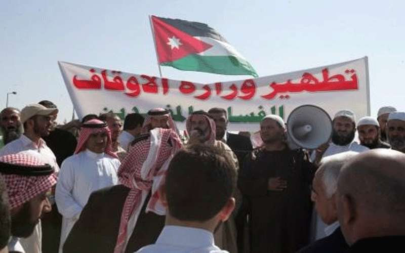 الأئمة يطالبون الحكومة بعلاوات