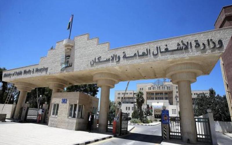 تحويلات السير على اوتوستراد عمان الزرقاء