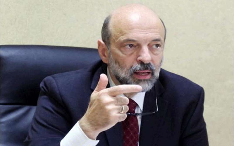 الرزاز باجتماع طارئ في وزارة التربية