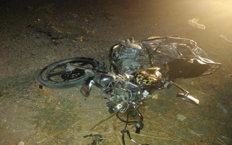 وفاة وإصابة بتصادم دراجتين ناريتين في