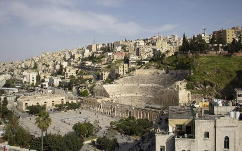 السماح بانشاء طابق خامس في عمان