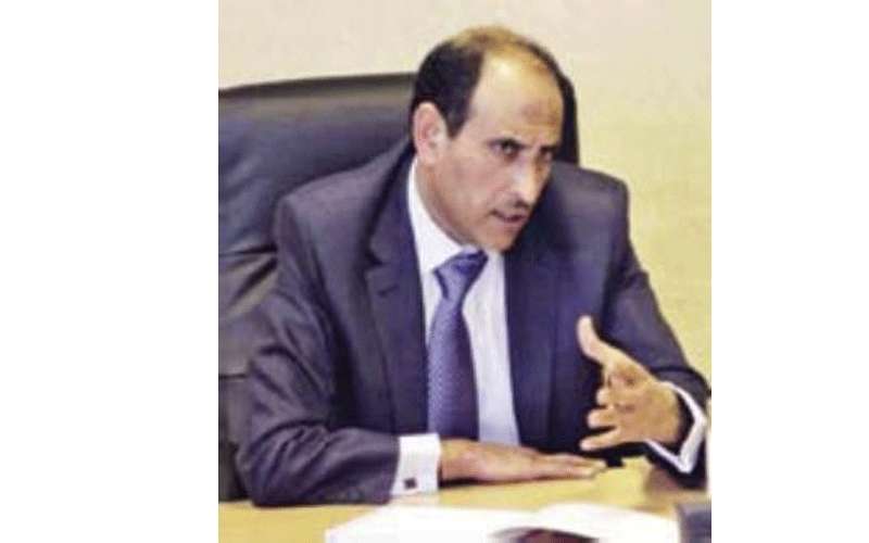 الزبن: من باع القطاع العام معروفون