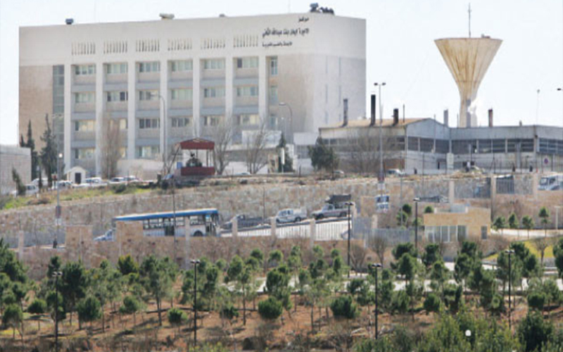 المعلمون سيتعالجون بالمشافي العسكرية اعتبارا من