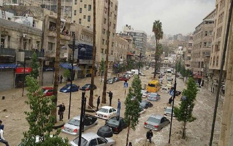 تعميم للتجار لمواجهة سيول الشتاء