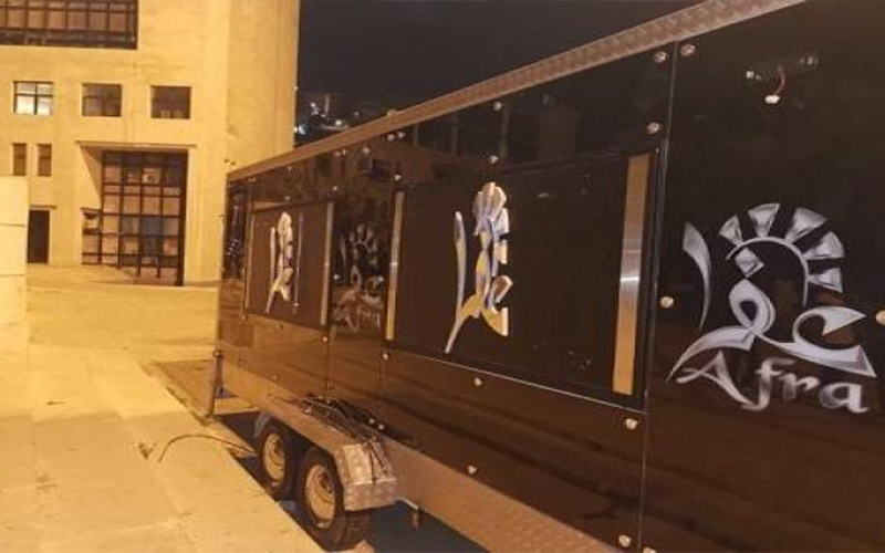 تكسير اول مركبة طعام متنقلة في