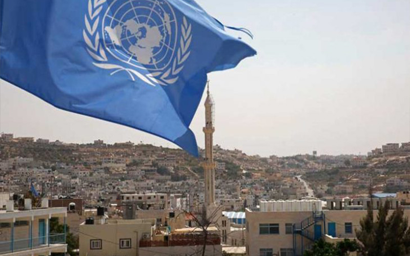 عاملو وكالة الغوث يطالبون بزيادة على