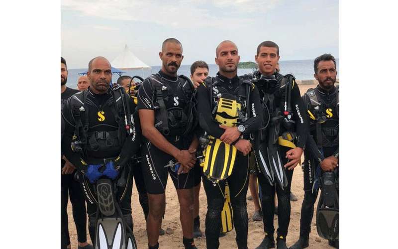 400 غطاس لتنظيف شاطئ العقبة