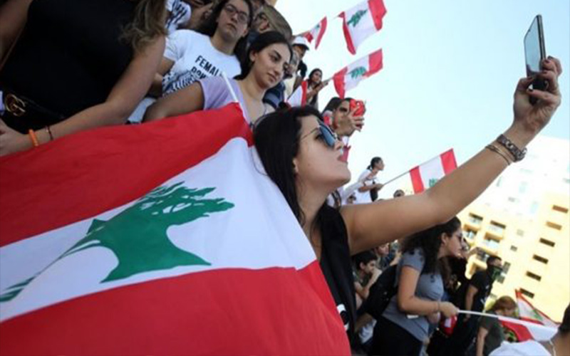 ثورة لبنان تتسبب بطلاق زوجين اردنيين