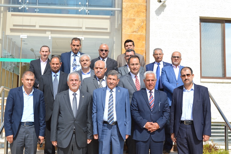 جامعة عمان الأهلية تتسلم راية الأتحاد