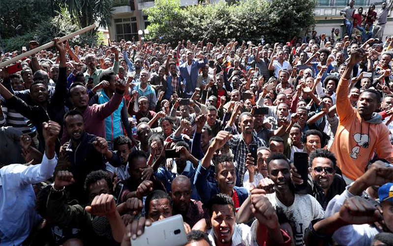 مقتل 16 شخصا في تظاهرات مناهضة