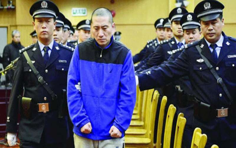 الصين تعاقب 7000 مسؤول