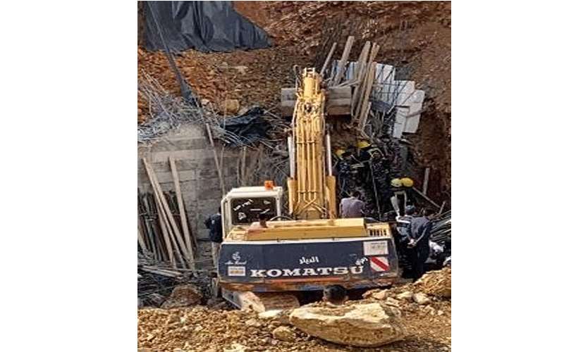 وفاة مصري ومحاصرة اخرين بإنهيار ورشة