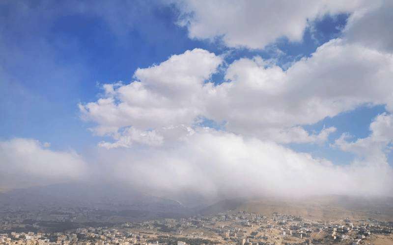 الثلاثاء.. استمرار فرصة الأمطار على أجزاء