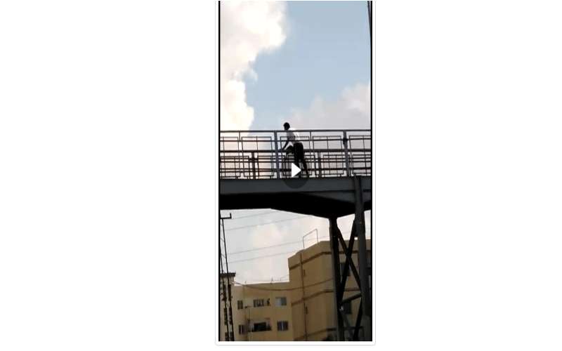 محاولة انتحار شاب من جسر اسكان