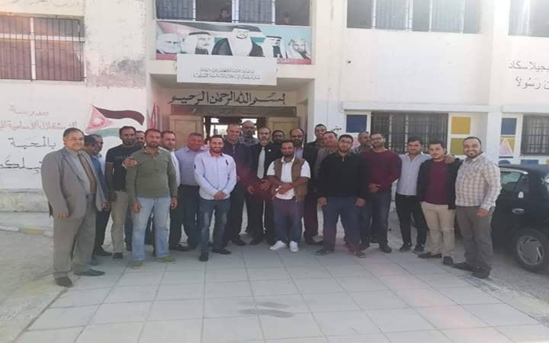 نقيب المعلمين يزور مدارس في ذيبان..