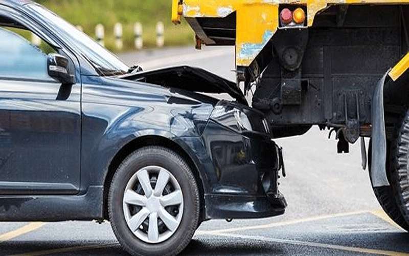 5 إصابات بتصادم في عمان