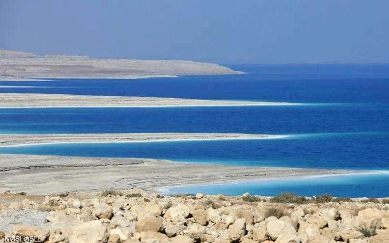 انقاذ شخصين من داخل البحر الميت