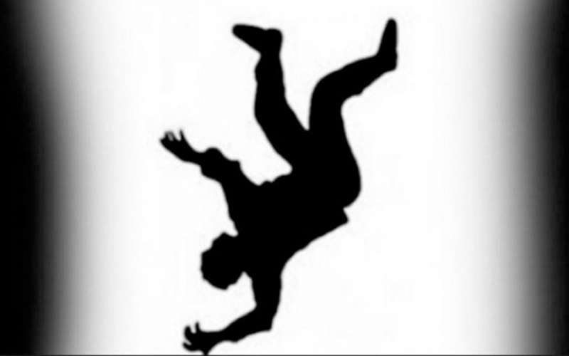 وفاة شخص إثر حادث سقوط في