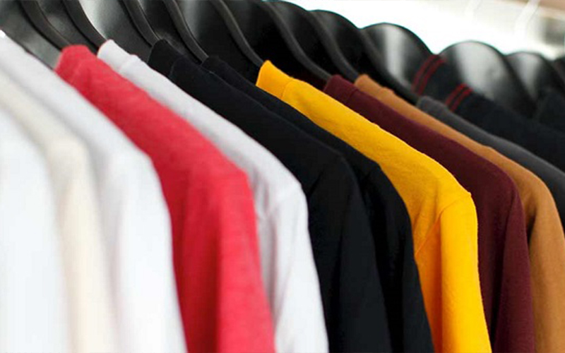 مطالبة بتخفيض ضريبة المبيعات على الألبسة