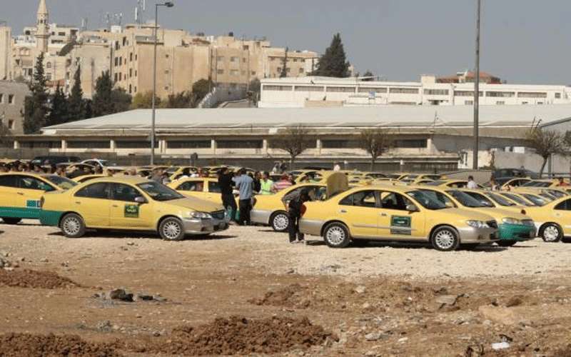 إعتصام لسائقي التكسي أمام مجلس النواب