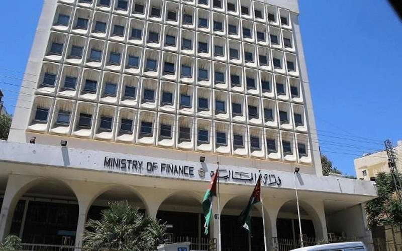 وزارة المالية : التنقلات روتينية