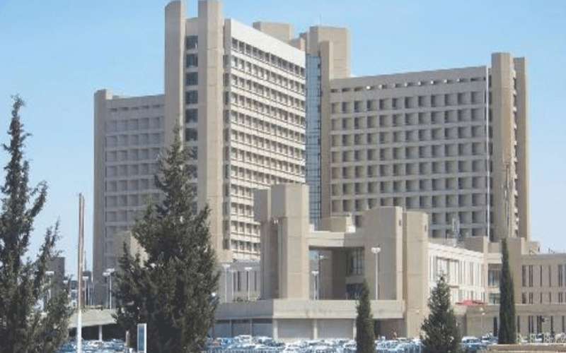 موافقات مزورة لعلاج اشخاص بلغت مليون