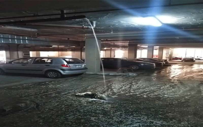تسرب مياه عادمة في كراجات البشير