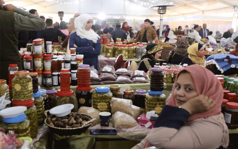 الرزاز يزور مهرجان الزيتون