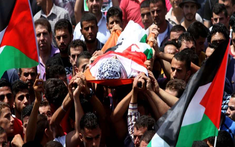 استشهاد فلسطيني متأثرا بجراح أصيب بها