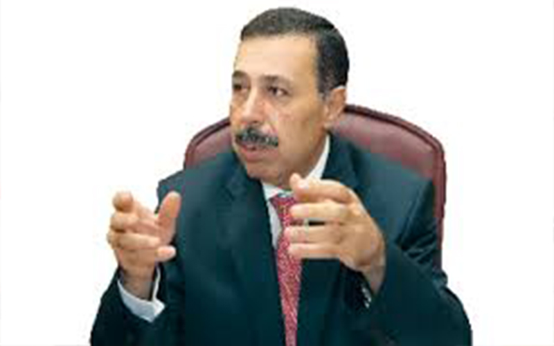 النعيمي يعلق على صعوبة المناهج الجديدة