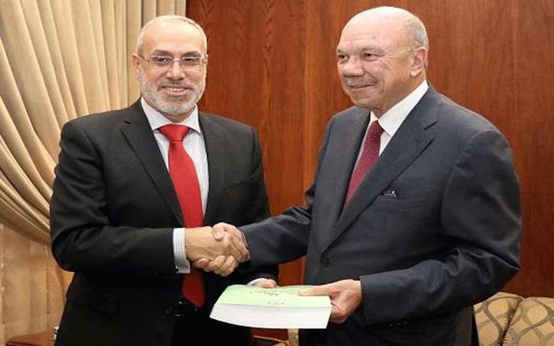 الفايز يتسلم تقرير ديوان المحاسبة