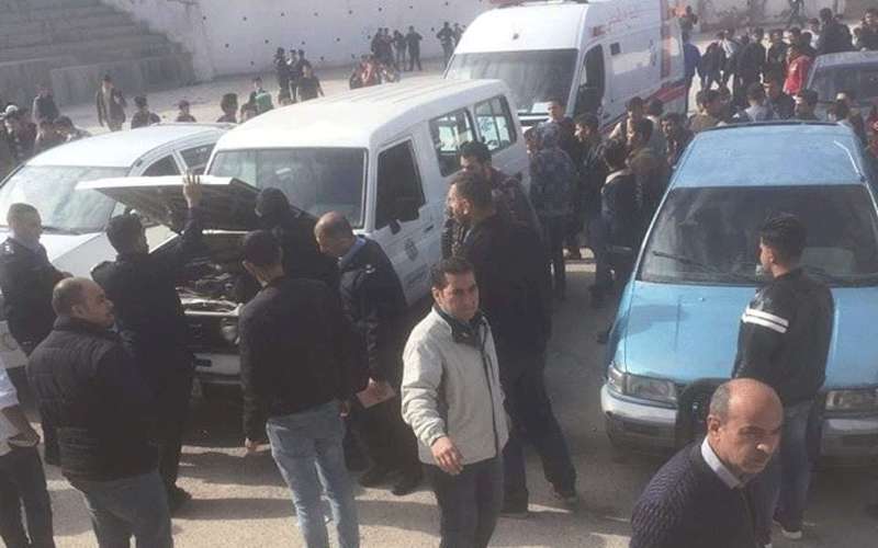 عشريني يشج رأس معلم ويعتدي على