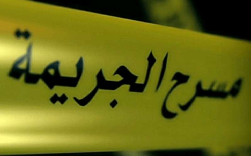 فلسطيني يدفن ابنته الثلاثينية وهي على