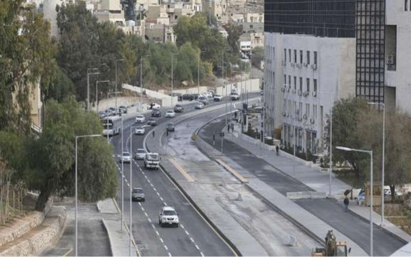 أمانة عمان تفتتح شارع عمر مطر