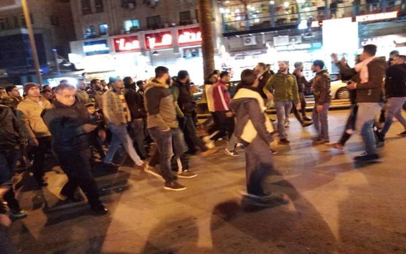 مسيرة لمتعطلي حي الطفايلة في وسط