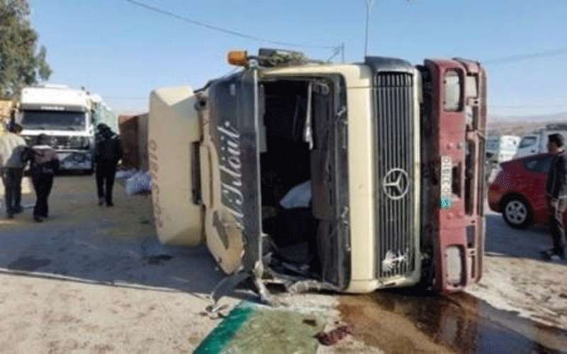 وفاة بحادث تدهور تريلا في العقبة