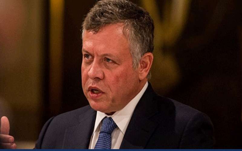 جلالة الملك يلتقي وجهاء وشيوخ من