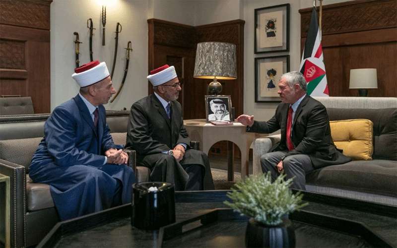 الملك يتسلم التقرير السنوي لأوضاع المحاكم