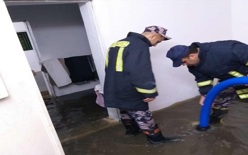 انهيار 11 جدارا استناديا.. والدفاع المدني