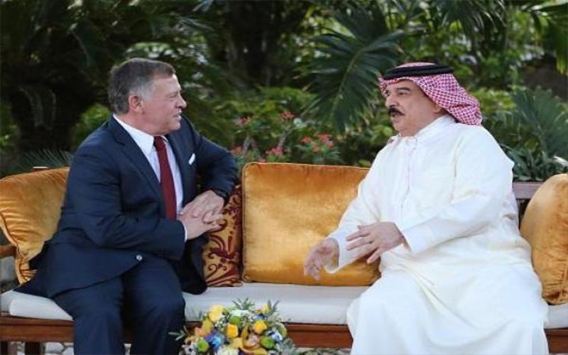 الملك والعاهل البحريني يبحثان هاتفيا اخر