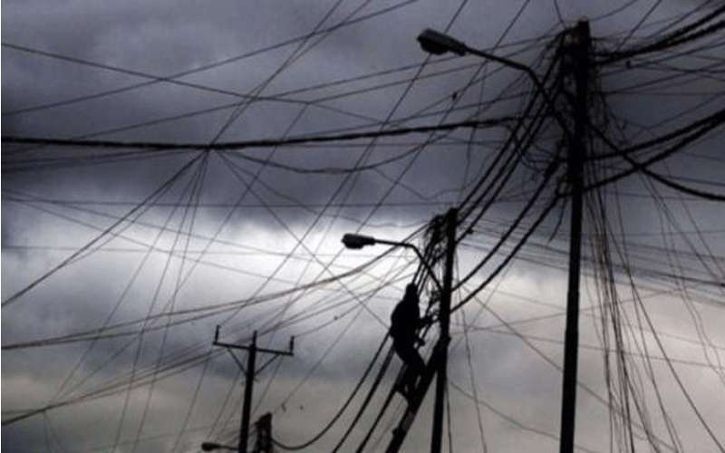 توزيع الكهرباء تتعامل مع 3500 اتصال