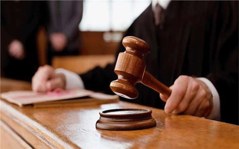 إحالة قضاة شرعيين الى التقاعد (اسماء)
